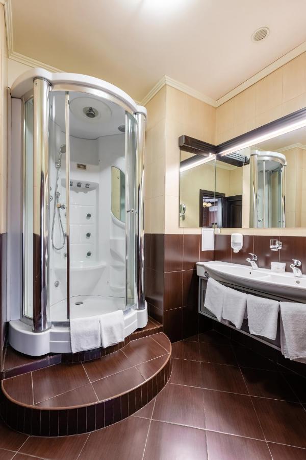 Apartments On Zhilyanskaya Street 59 Kiev Luaran gambar